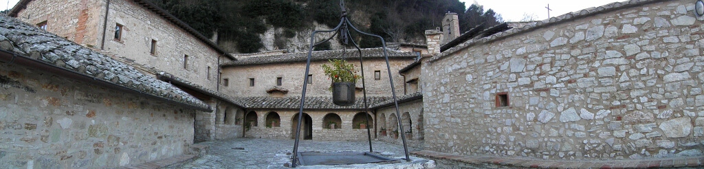 Chiostro del Santuario del Sacro Speco di San Francesco nei pressi di Narni santuario del sacro speco di san francesco narni