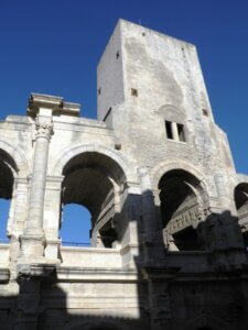 Arles visita