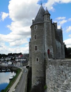visitare josellin castello