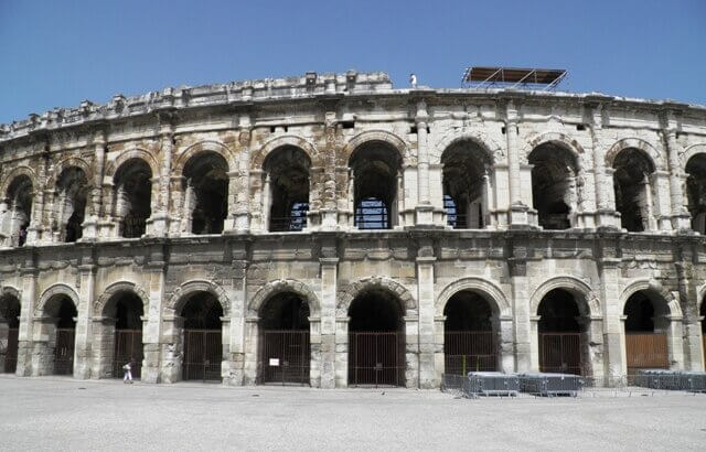 nimes arena romana