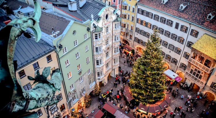 Immagini Mercatini Di Natale Innsbruck.Innsbruck Natale 2018 Festa Di Luci E Mercatini Viaggipiu