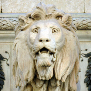 leoni piazza martiri napoli