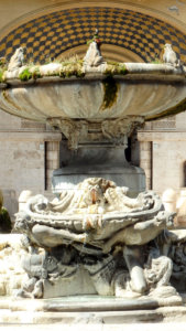 roma quartiere coppedè fontana delle rane