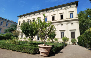 villa farnesina roma